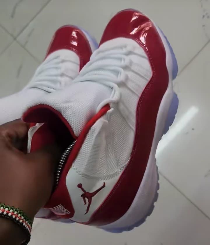 Air Jordan 11 Cherry